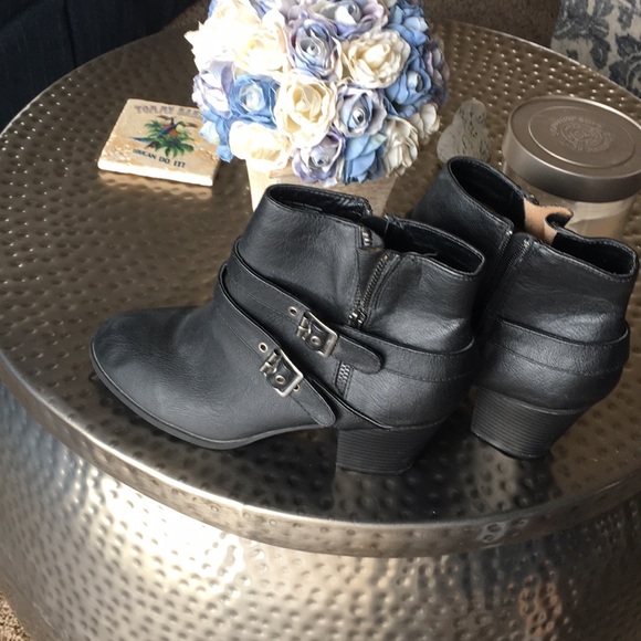 Booties - Picture 5 of 5